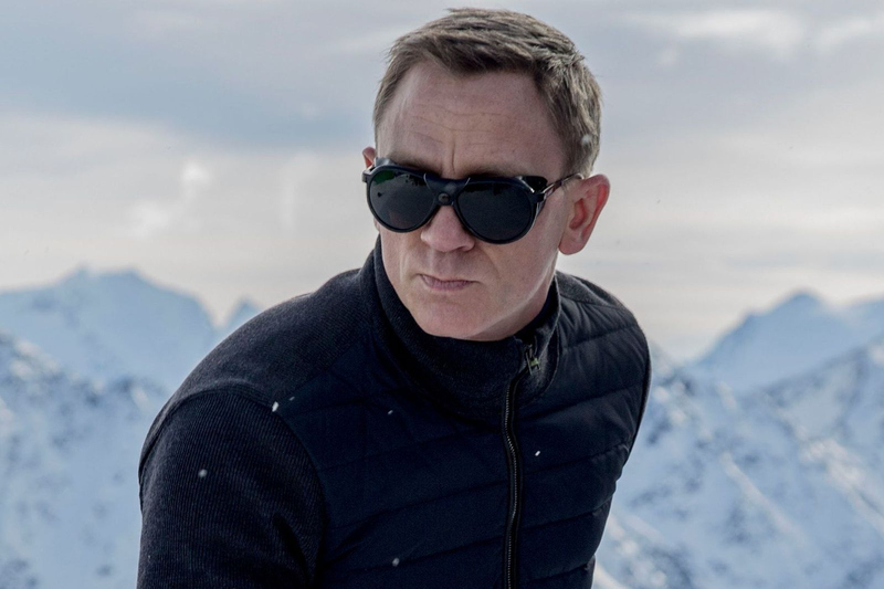 Daniel Craig's short textured crop hairstyle with closely cropped sides as James Bond in the 007 films